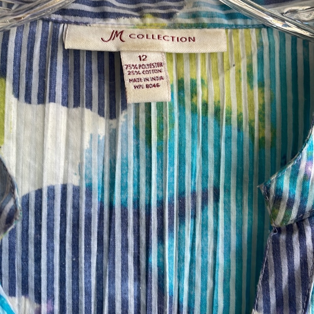 JM Collection v-neck textured subtle floral button front blouse size 12 - Picture 3 of 5